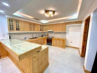 10 mins away from SM Baguio / Villa with Jacuzzi Villa in Baguio