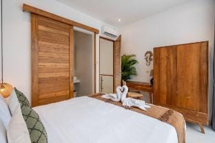 Canggu 2BR Private Pool Sunrise Bliss #8 Villa Villa in North Kuta