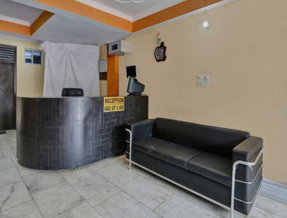 Hotel O Varanasi - Prayagraj Crossway Formerly Holiday Home Hotel in Varanasi