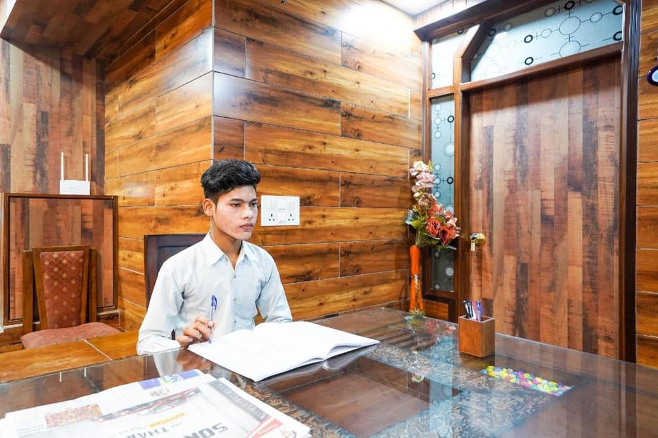 Hotel O MANSHA RESIDENCY Hotel in Delhi