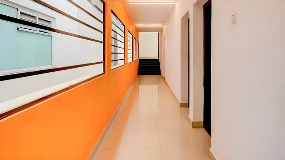 POP 84318B Rlr Enclave Hotel in Madurai