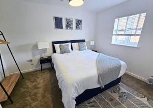 Wayfield House*Sleeps 5*Groups*Parking Vacation rental in Newport