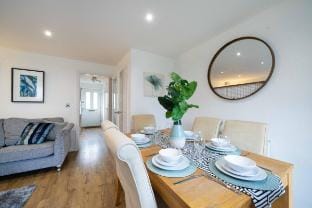 Lysaght House* Groups *Contractors *sleeps 5 Vacation rental in Newport