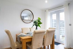 Lysaght House* Groups *Contractors *sleeps 5 Vacation rental in Newport