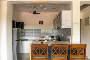 Candolim castle w/ Swimming pool|Wi-Fi|Gym|Parking Vacation rental in Candolim
