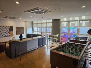 One Regis Condo Upper Penthouse in city center Vacation rental in Bacolod