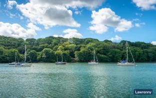 Salar Vacation rental in Martletwy