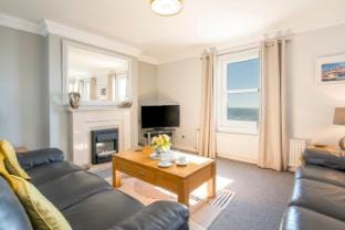 Pebble Reach Apartment in Amroth