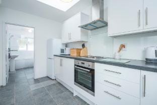 Middle Hill Cottage Vacation rental in Amroth