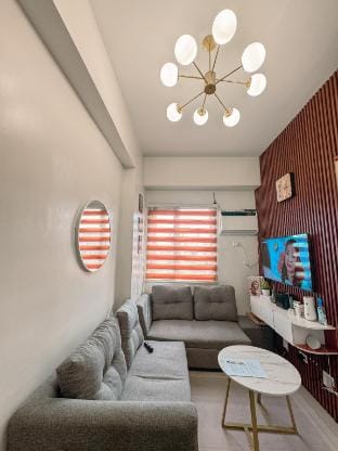 FOG STAYCATION Hotel in Muntinlupa