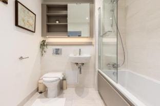 Modern 2 Bed Apt near Canary Wharf, ABBA & O2 Apartment in London Borough of Hackney