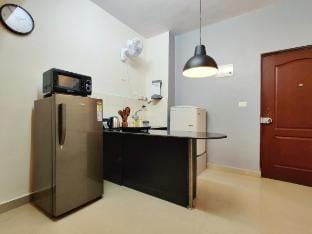 208 Flamingo | Studio in Benaulim by Nirvana Abode Apartment in Benaulim