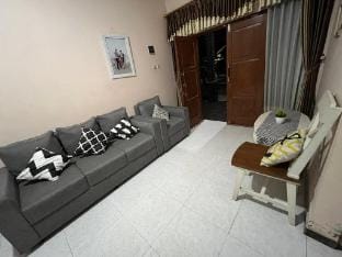 Rumah dengan 3 kamar tidur, 30 menit ke malioboro Vacation rental in Special Region of Yogyakarta