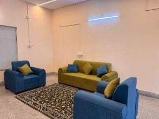 Huge Patliputra Colony Bungalow 3.5BHK | Breakfast Vacation rental in India