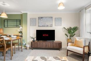 FREE Parking Fully Equipped Perfect for Work Stays Vacation rental in Hemel Hempstead