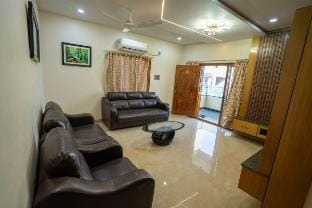 Simply yours I 3BHK by Homeyhuts (4f) I Near beach Apartment in Visakhapatnam
