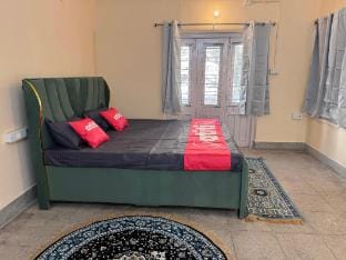 1.5 BHK | Free Breakfast | Games: 201 Villa in India