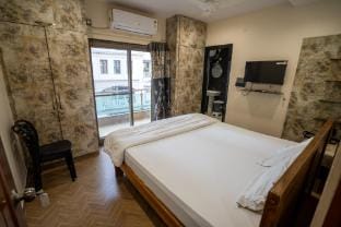Simply yours I 2BR I by Homeyhuts(SF) I Near beach Apartment in Visakhapatnam