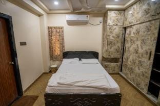 Simply yours I 2BR by Homeyhuts (4f) I Near beach Apartment in Visakhapatnam