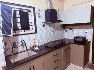 Casa Satya Stays - Calm 3 BHK Hill side Park View Apartment in Visakhapatnam