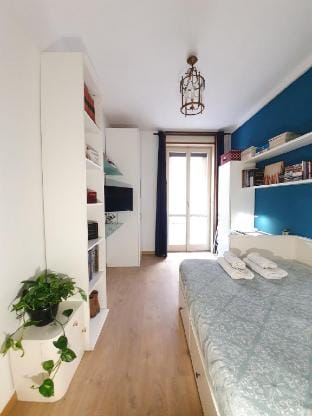 Cozy apartment in Chinatown, big terrace Vacation rental in Milan