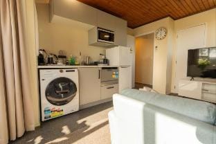 Cosy Unit With Incredible Views & Sky TV Vacation rental in Whanganui
