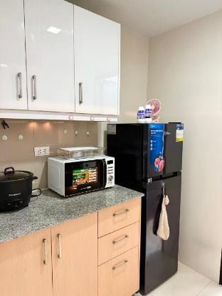 Executive 2+1BR The Florence | near Venice Mall  Apartment in Makati
