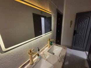 شقة الحسام "شقة فاخرة قريبة من مسجد قباء" Apartment in Medina