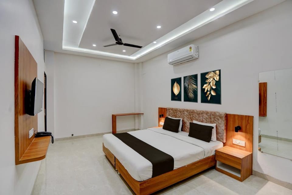 Hotel O 999 Hotel in India