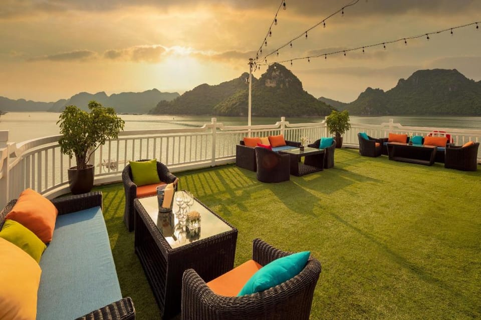 Aurora Cruise Hotel in Laos