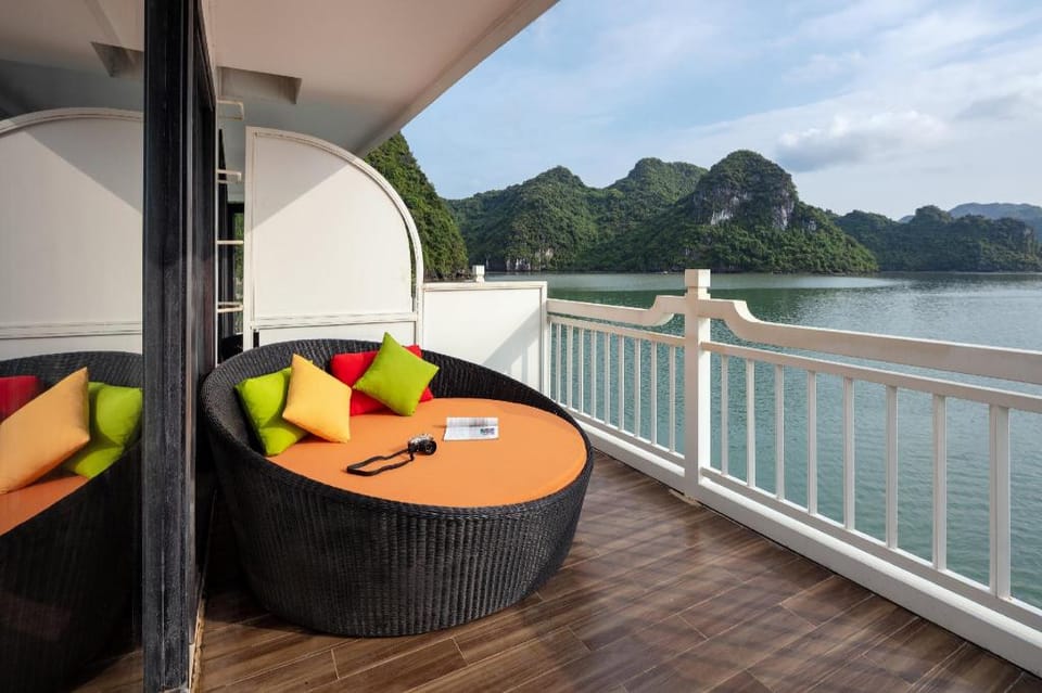 Aurora Cruise Hotel in Laos
