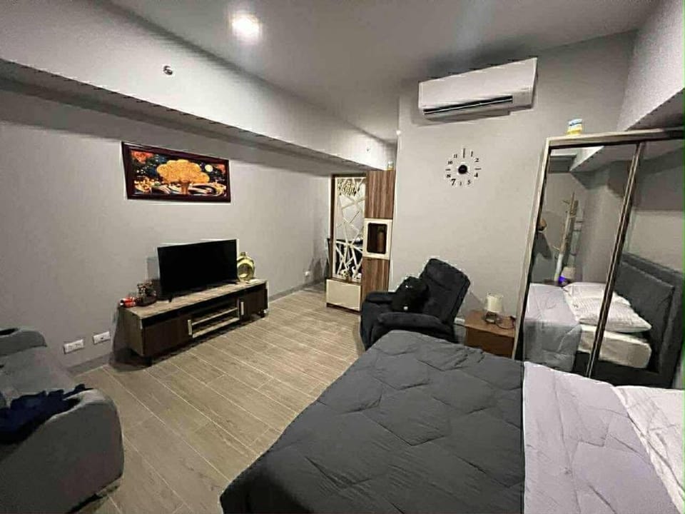 DOC LOUNGE Hotel in Makati
