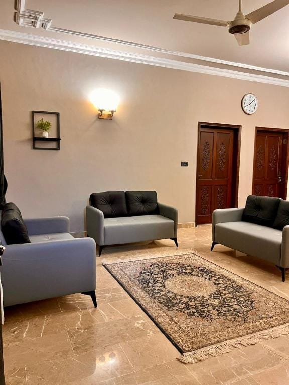 Sea View Inn Guest House Hotel in Karachi