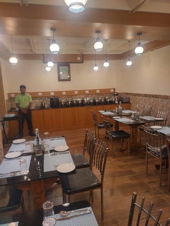 7 N Sea Hotel in Puri
