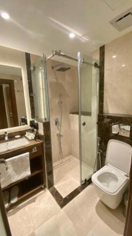 فندق رويال فيستا Royal Vista Hotel Hotel in Oman