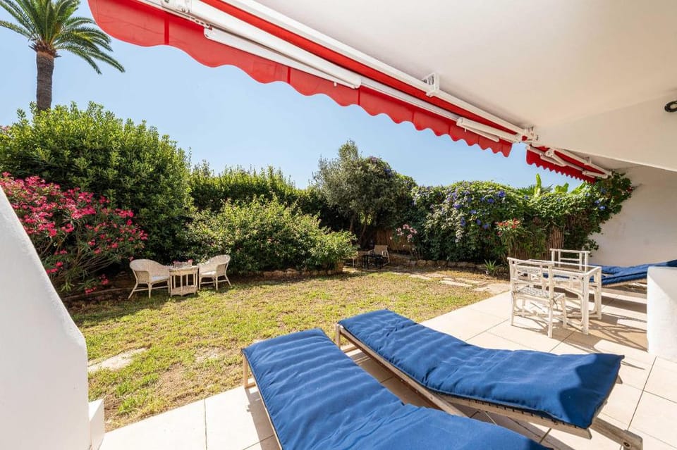 Charming apartment- AC -3BR-6P- Cannes Hotel in Cannes
