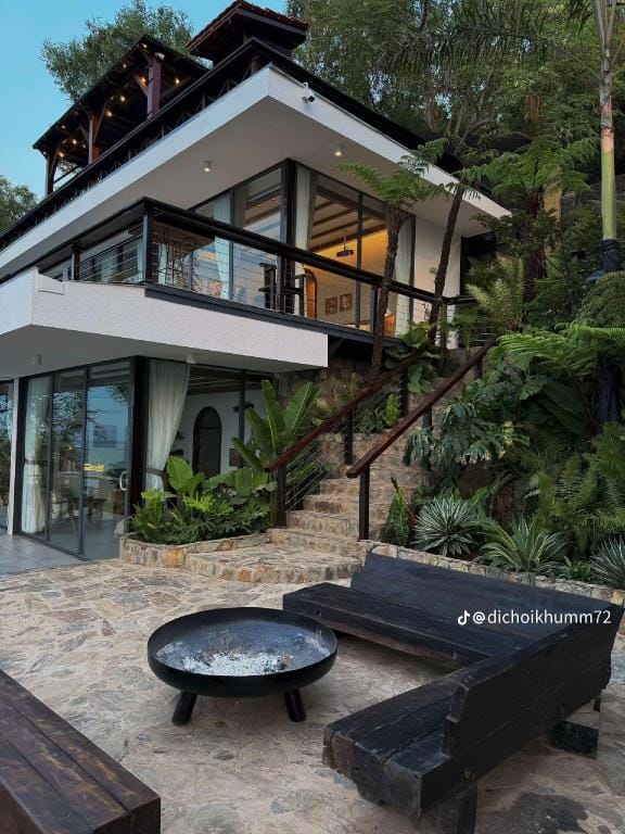 Bui Retreat  Seaview luxury room• Big balcony. Hotel in Vung Tau