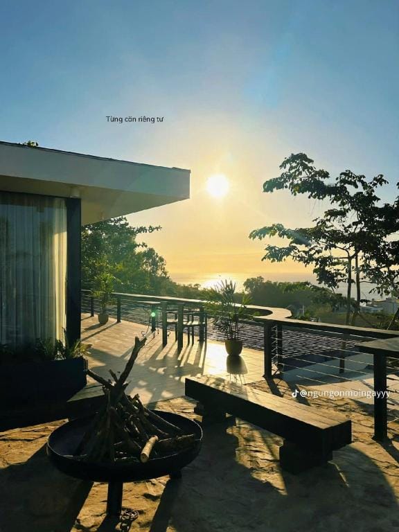 Bui Retreat  Seaview luxury room• Big balcony. Hotel in Vung Tau