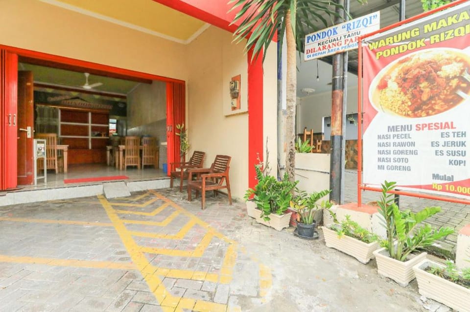 Penginapan Pondok Rizqi Syariah Hotel in East Java