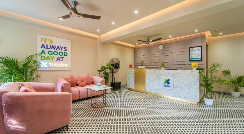Raahgir Suites Hotel in Noida