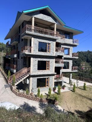 Shalom Hillcrest Inn Hotel in Shimla