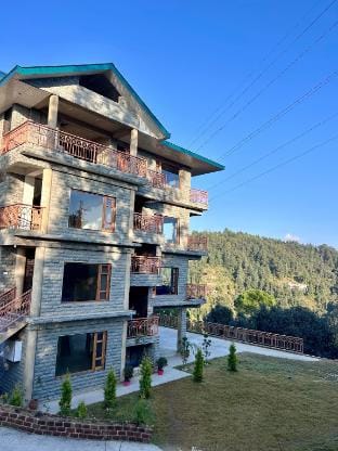 Shalom Hillcrest Inn Hotel in Shimla