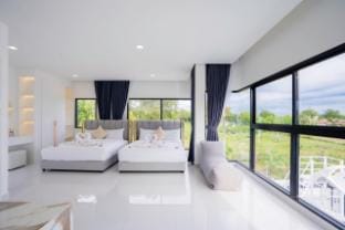 My Gold and Sliver Pool Villa 14BR Near Jomtien Villa in Pattaya City