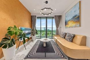 The Crest Luxurious flat: Your Serene Oasis. Vacation rental in Ho Chi Minh City
