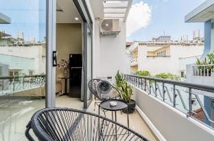 Saigonese lifestay - Balcony Central of city Vacation rental in Ho Chi Minh City