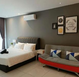 Level 19 Atria Mall[King Bed,Washer, Netflix] Vacation rental in Petaling Jaya