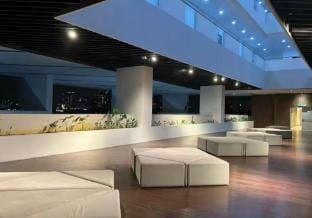Level 19 Atria Mall[King Bed,Washer, Netflix] Vacation rental in Petaling Jaya