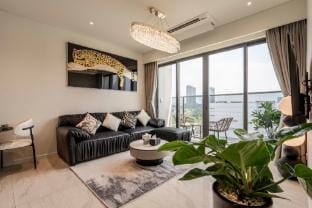 Metropole Opera Suites Apartment Apartment in Ho Chi Minh City