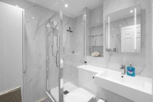 Modern 1 Bedroom Apt. in Streatham with Parking Apartment in London Borough of Croydon