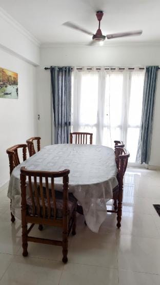 2BHK Flat in Kumarapuram: Near KIMS & Med College Vacation rental in Thiruvananthapuram